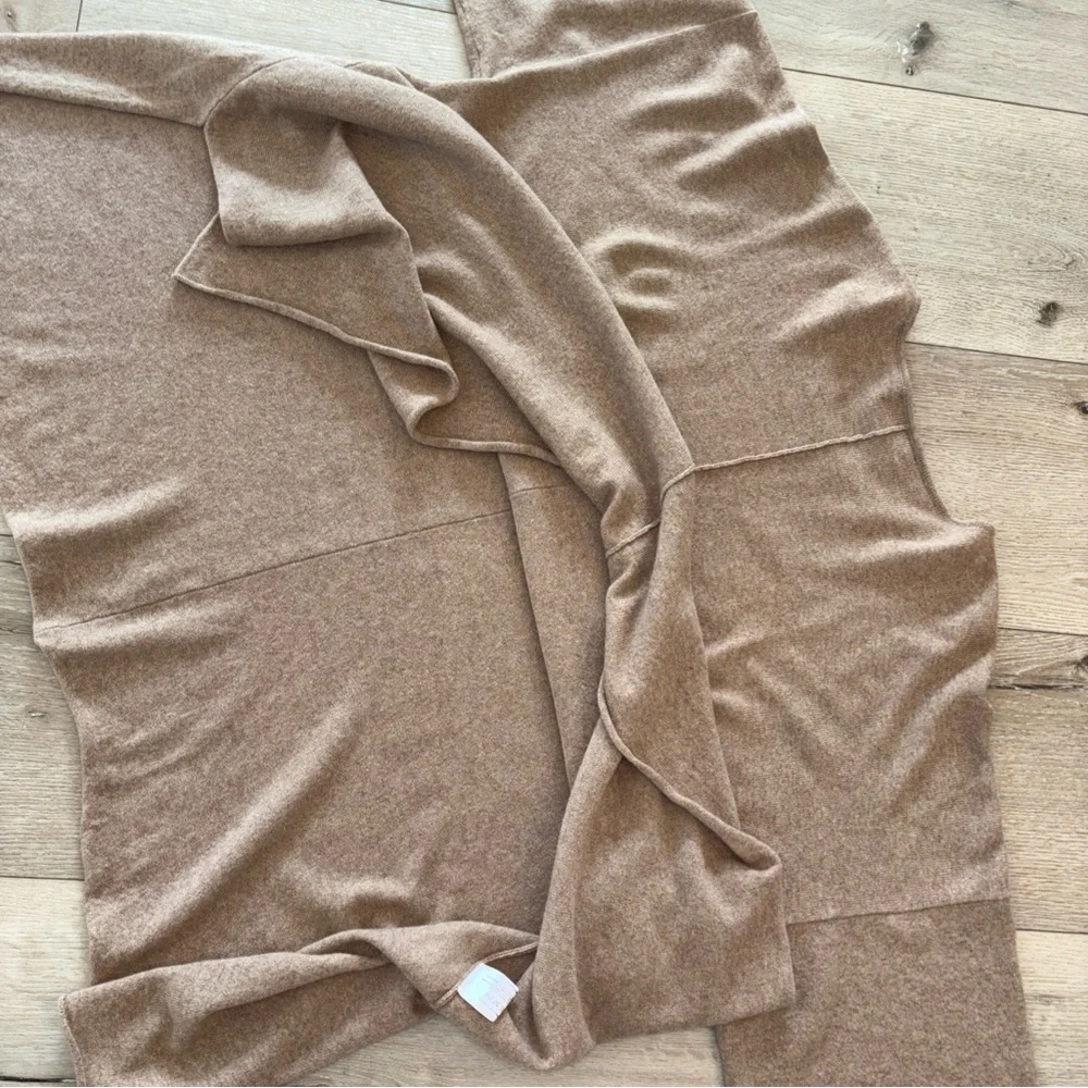 Eskandar Sz O/S  Beige Round Neck 100% Cashmere Scotland Sweater  Holes !!!